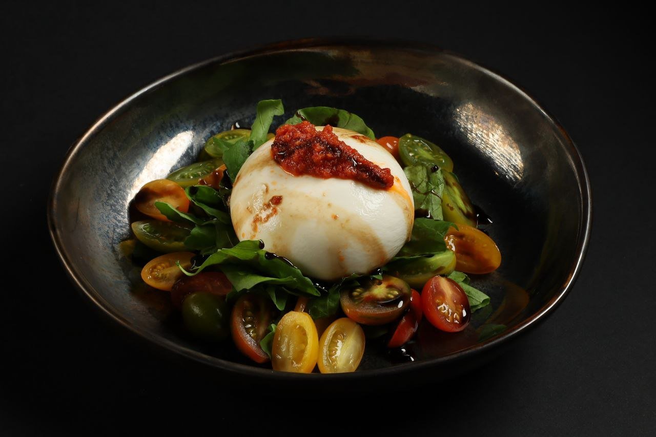 Rocca salad with cheese