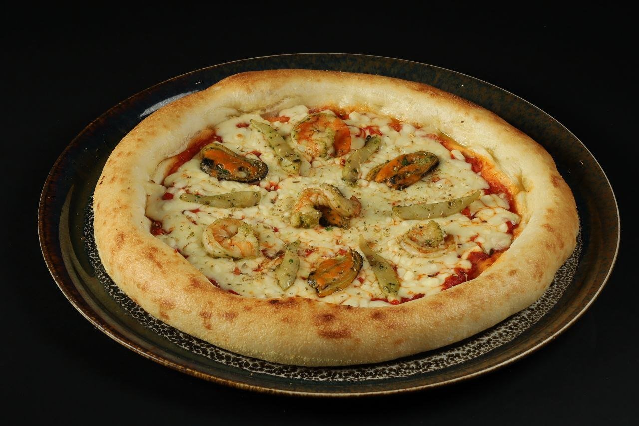 Seafood Pizza